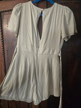 GB V-Neck Short Linen Jumpsuit